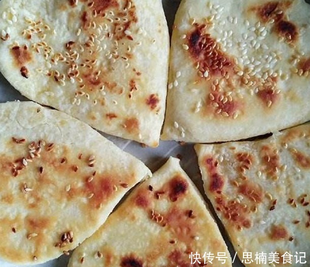 面食|简单好吃的面食,比馒头更香甜,简单一烙,香酥美味吃不够