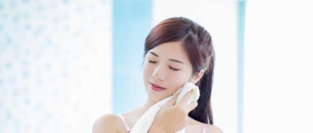 为什么你的黑头越来越多坚持做好这3件事,跟黑头油脂说拜拜