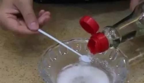 白醋|洗衣粉倒进白醋,别提多厉害了,解决家里不少烦恼事,抓紧试试!