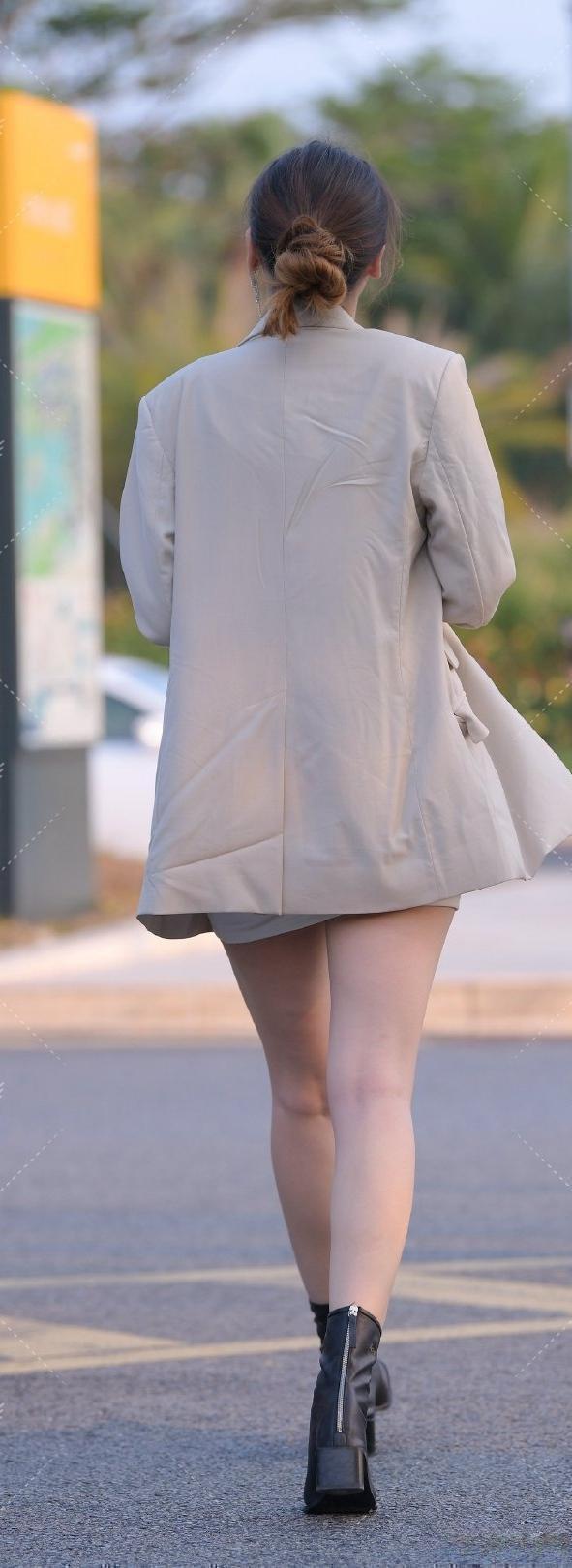 青春|青春时尚的包臀裙装扮,优雅气质完美展露出来,穿出显瘦