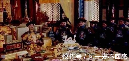 古砚@老师出了一精妙的上联,纪晓岚立即对出,老师听后送他一物!