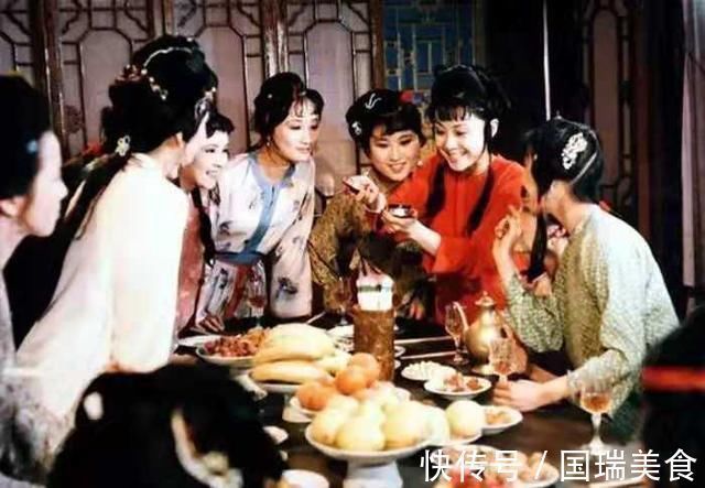 讽谏#家有贤妻美妾,贾宝玉为何还离家出走?七个字说出薛宝钗的不堪