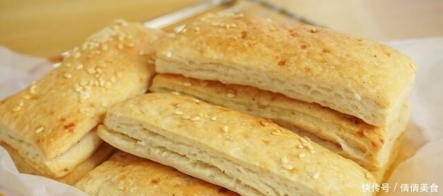 层层|教你用平底锅做芝麻饼,层层酥脆,比外面卖的好吃太多,总不够吃