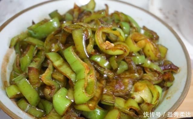 一家三口的家常晚餐,10块钱做一大桌,朋友说你家老公女儿真幸福