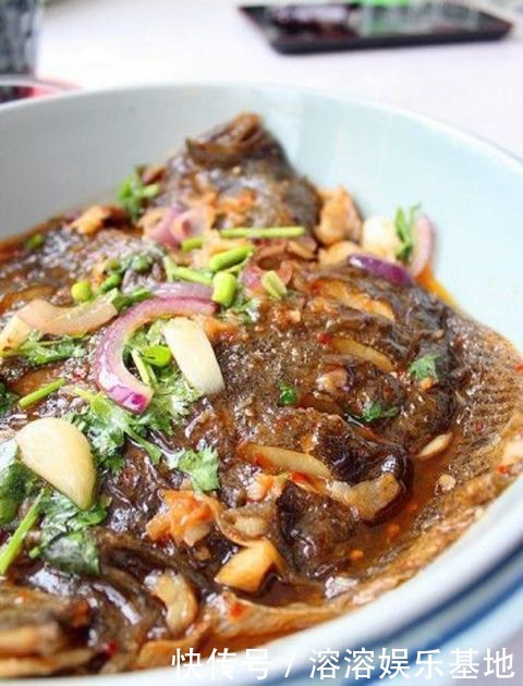  周末|周末去朋友家蹭饭，一桌子的菜，下次不带点礼品真不好意思来