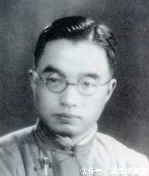 散文!朱自清的《荷塘月色》,水平如何?莫言:行文不自然,病态的唯美