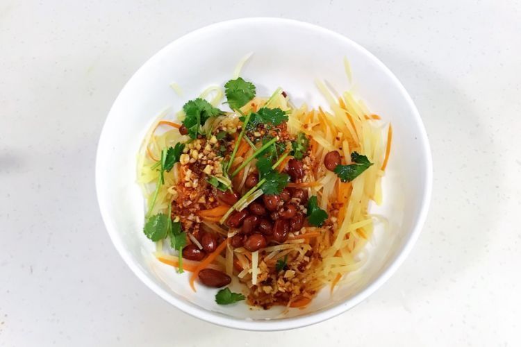 凉拌酸辣土豆丝，开胃下饭味道好，家常凉菜佳品