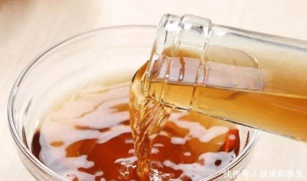 难怪|调肉馅时,有种料很多人爱放,难怪饺子吃着不香,来学学正确做法