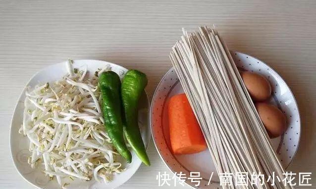 做法|挂面试试这种做法,太好吃了,做早餐营养丰富!