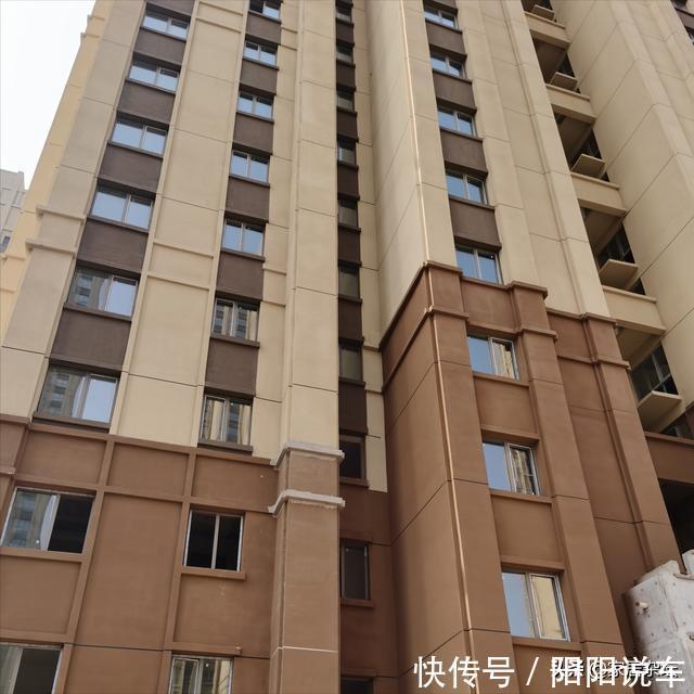 线条|腰线房一般在几层？腰线层的房子有哪些缺点？为何有腰线层？