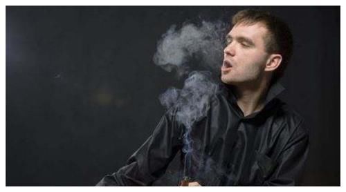 油腻食物|无论男女想身体健康，尽量不要食用这3种食物，早看早受益