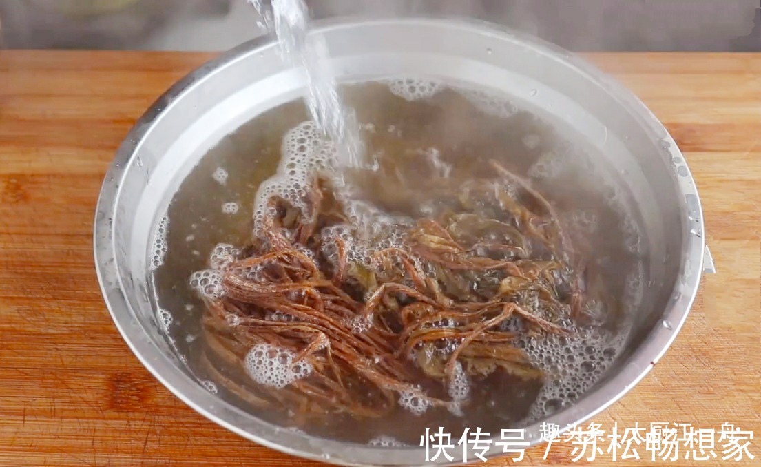 肉片|难怪饭店的扣肉那么好吃原来做法有诀窍,学会给家人露一手吧