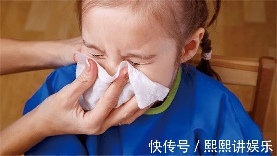 鼻涕|一个动作导致2岁孩子听不见，很多家长都做过！