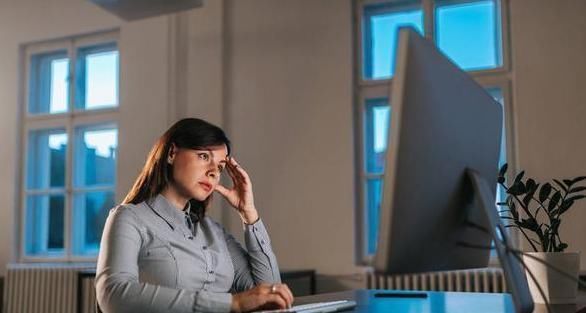 食物|女性“催老神器”揭晓!四类食物,趁早撤离饭桌,切莫贪嘴