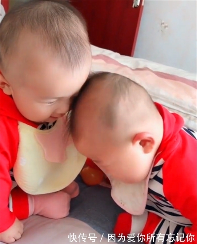 哥哥|哥哥你就比我大三分钟,至于欺负,网友:可爱的双胞胎