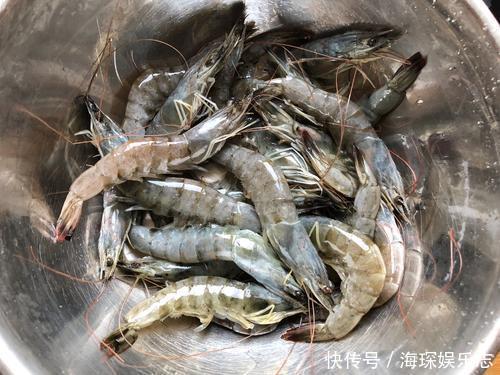 搞错|煮虾时,用冷水还是热水原来一直都搞错了,难怪肉老腥味重!