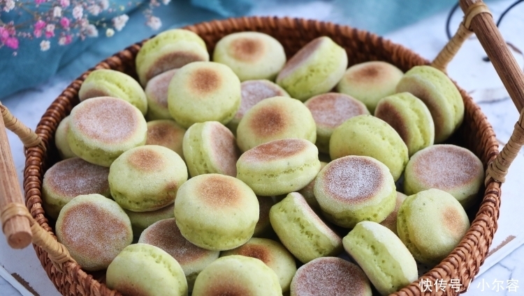 黄瓜别凉拌了,做成小面包,不加油不加水,孩子一口一个真美味!