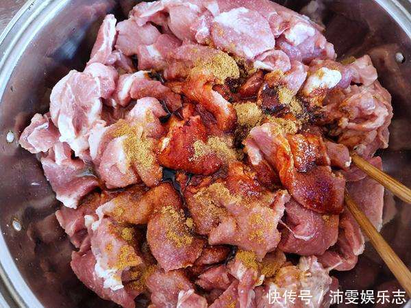 搅拌|炸酥肉,第一步做好很关键,分享正确做法,这么做和买的一样好吃