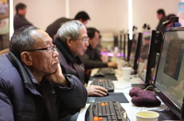 产品|“网瘾老人”需要更优良的适老化产品