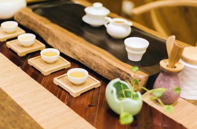 爱德华|人到50，如果不在四个方面“心狠”一点，难免晚境凄凉