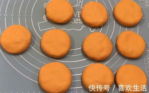 胡萝卜的创新吃法，香甜美味，软糯解馋，再挑食的孩子都爱吃