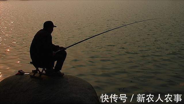 翘嘴鲌|湖南湘江边的钓鱼大军，隆冬的严寒也不能阻挡，有人直接以此赚钱