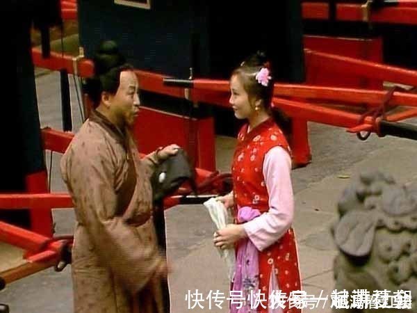 宝玉&红楼梦中,有没有察觉到大厦将倾、早做准备最终全身而退的人?