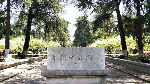 历史|藏于南京闹市中的宫殿，北京故宫也要模仿它，如今却只剩一个城门