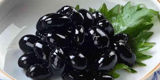 秀发|每天睡前常吃点,白发悄悄变回黑发,拥有乌黑亮丽的秀发