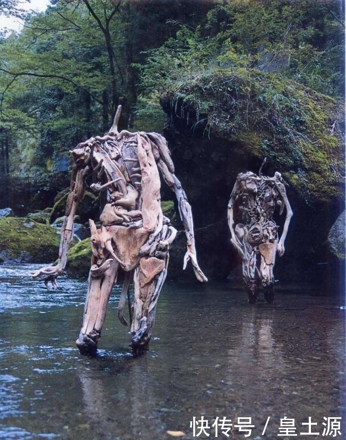 野外|男子野外探险竟然遇到这些东西,堪称恐怖至极