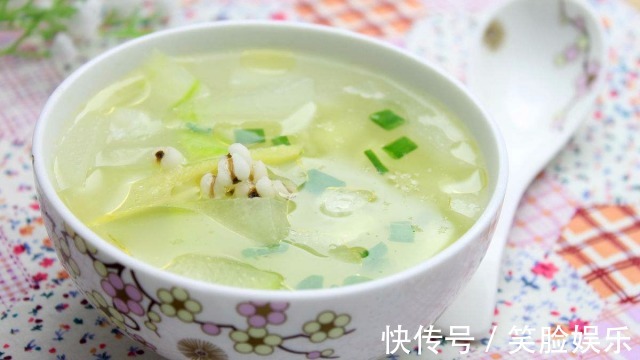 大葱|2块钱的冬瓜,加1把虾皮,5分钟就能做出这道菜,鲜香美味又下饭