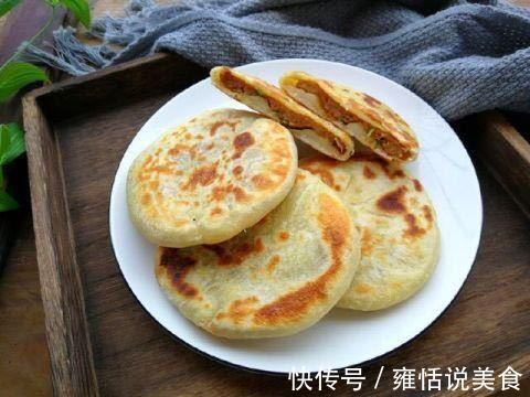 早餐煎饼该这样吃,1碗面粉2个鸡蛋,酥脆鲜香,超级好吃