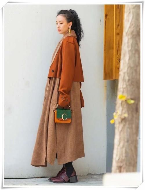 长大衣＋短靴，这个冬天不容错过的时髦穿搭