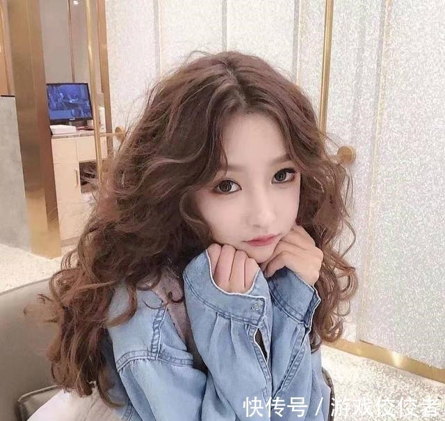 减龄 发量少的女人尽量别留这三种发型,显老又土气,这五款减龄又洋气!