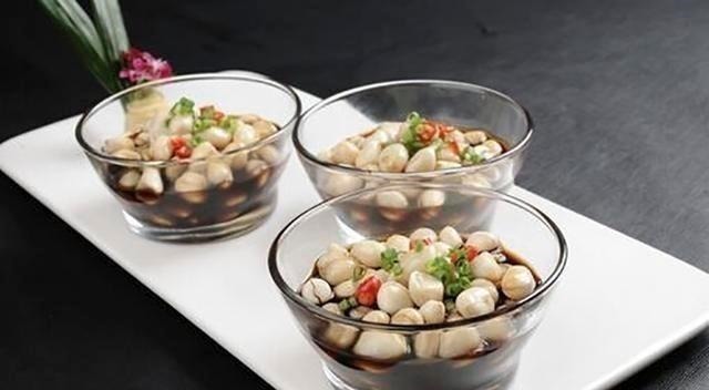 教你“生腌花生米”技巧，比油炸还爽脆，好吃不油腻，做法也简单！