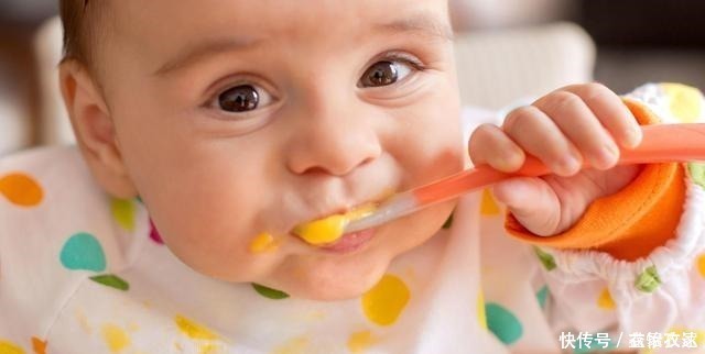 小宝宝|给宝宝添加米粉有讲究,冲泡时的4个细节需注意,家长别大意了!