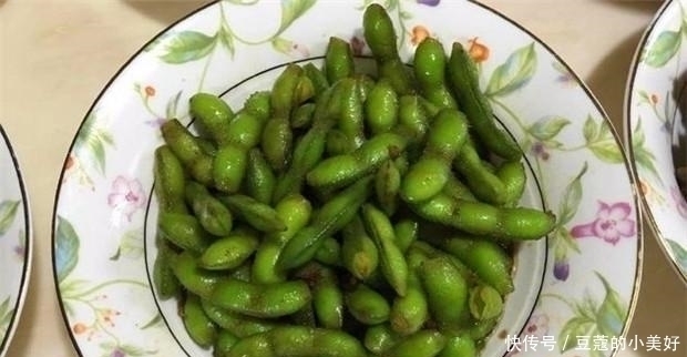 娘家大姐带外甥来家玩，我特意做了一桌菜招待，饭后外甥想留下来