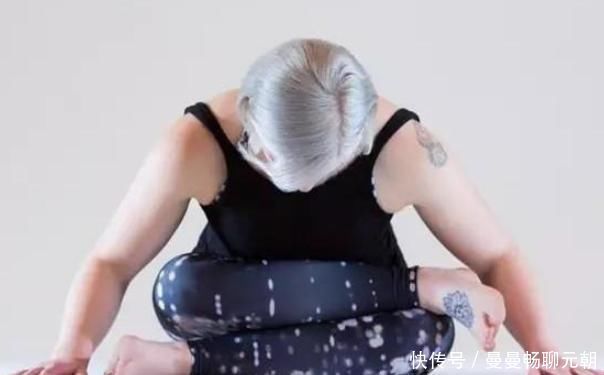 胜过|睡前趴个十分钟，胜过跑步一小时，懒人减肥法让你轻松享瘦
