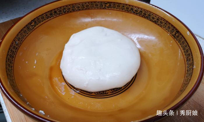 烙饼时，有人抹油，有人烫面，老面点师傅：都不对，教你正确做法