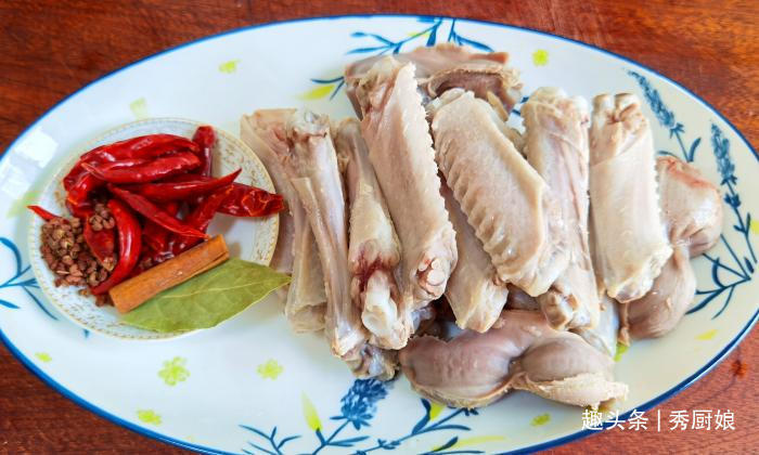 立秋后,我家常吃此肉,比猪肉便宜,比牛羊肉温和,卤一锅真解馋