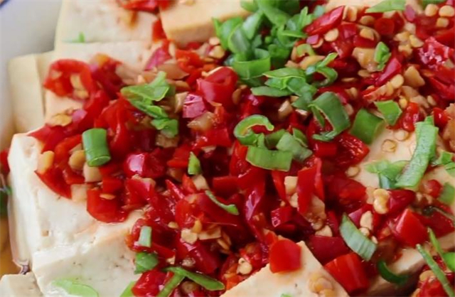 豆腐别再炒着吃,教你新吃法,做法简单快速,开胃又下饭,太香了