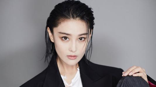 短发难打理,长发太无趣,这些齐肩发造型又美又飒还百变