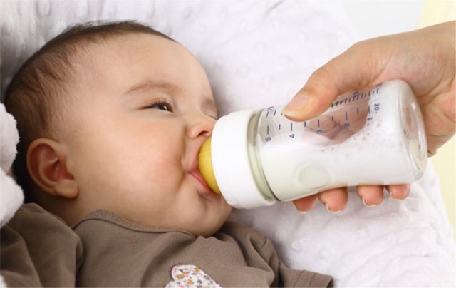 饭碗|有一种“大意”叫用开水烫奶瓶,妈妈是省事了,可受苦的是宝宝!