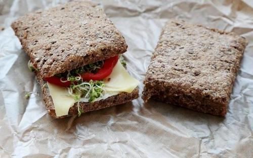 焙烤|就直接扔到垃圾箱了,大大小小有10个面包,够吃一周,你看值不