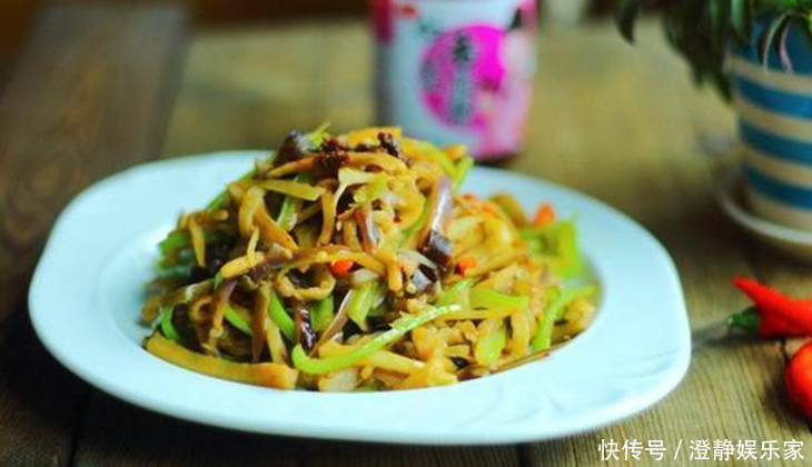 胡萝卜|美味可口的家常肉菜,入味又鲜美很爽口,简单好吃很滋补