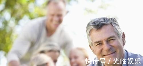 盐高糖|60岁之后要想长寿,除了运动锻炼身体之外,还要坚持做1件事