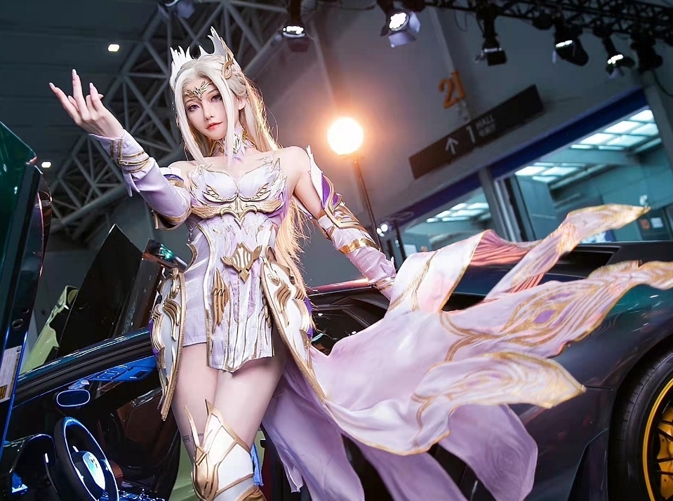六翼天使|《斗罗大陆》千仞雪COS,车展上的千仞雪,可霸气也可软萌
