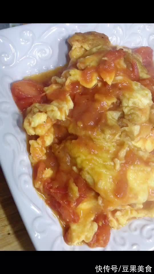 没有什么是西红柿炒蛋解决不了的，如果有那就两份