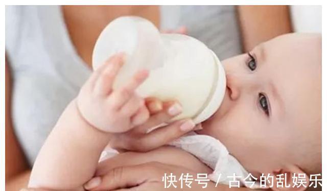 宝妈|宝宝吃奶时总喜欢“扭来扭去”，并不是因为太开心，别误读了