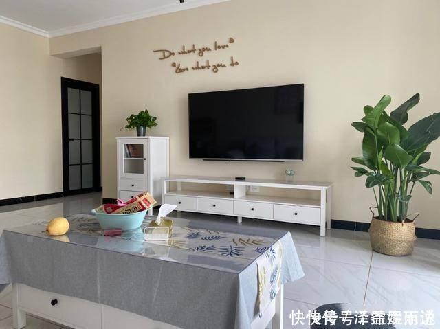 新家|终于搬新家了，全屋不吊顶，只走石膏线，简单又耐看，效果很满意